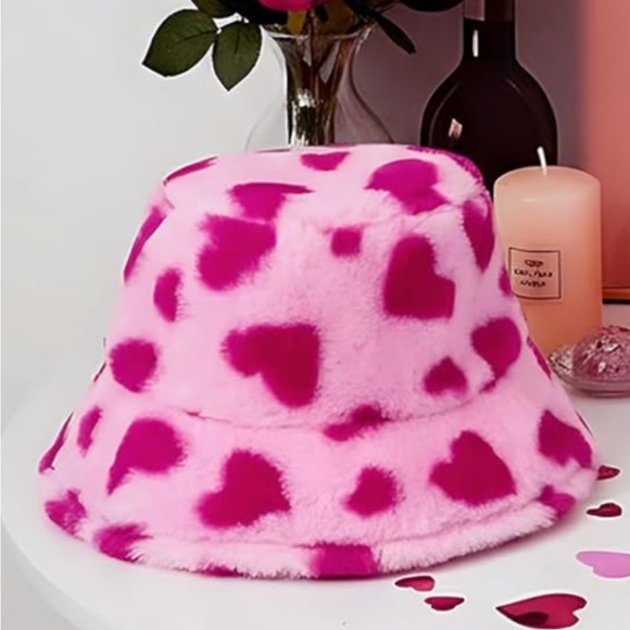 NEW Plush Faux Fur Bucket Hat Pink Heart Print Y2K - Picture 2 of 4